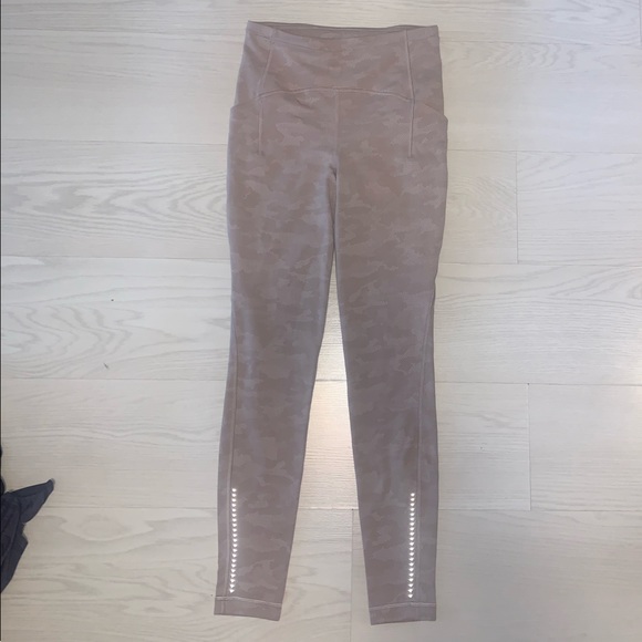 LULULEMON SIZE 6 ALIGNS - Picture 1 of 4